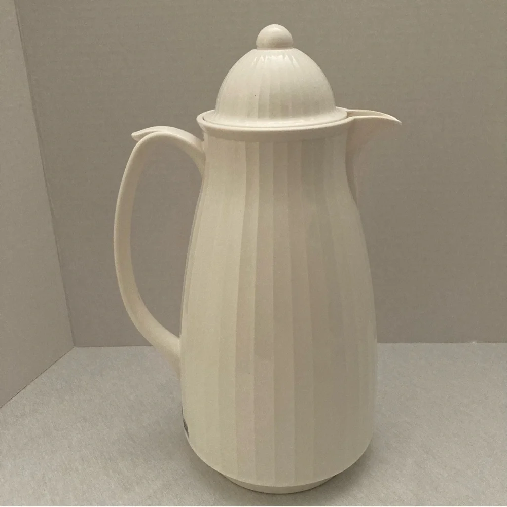 Vintage Corning Thermique White Ribbed Thermal Coffee Carafe w Lid